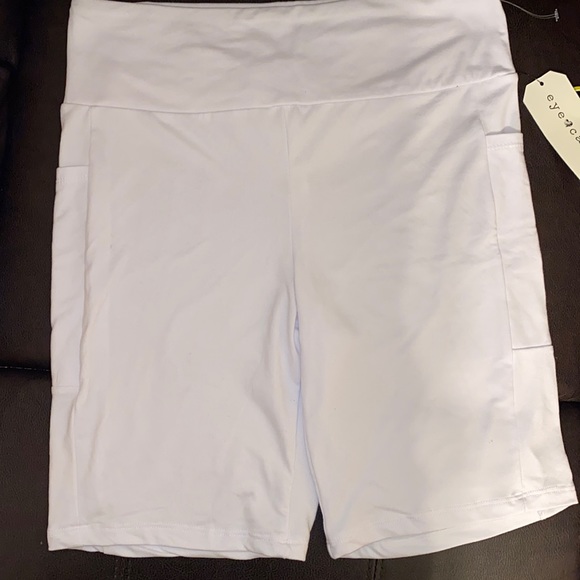 Pants - Eye candy shorts